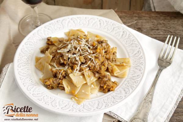 Intingolo: lo conosci? È l’originale ragù di carne che facevano le nonne