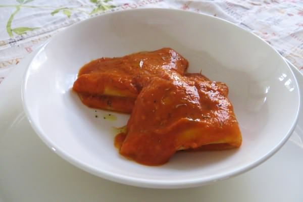 Crespelle al latte di soia in salsa piccante