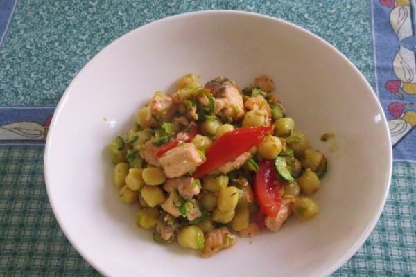 Chicche con salmone e zucchine in fiore