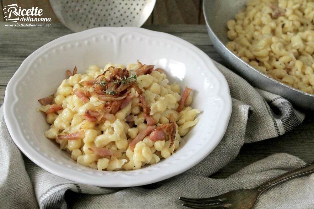 Si preparano in Alto Adige e in Austria: come fare i veri spätzle e condirli come un vero tirolese