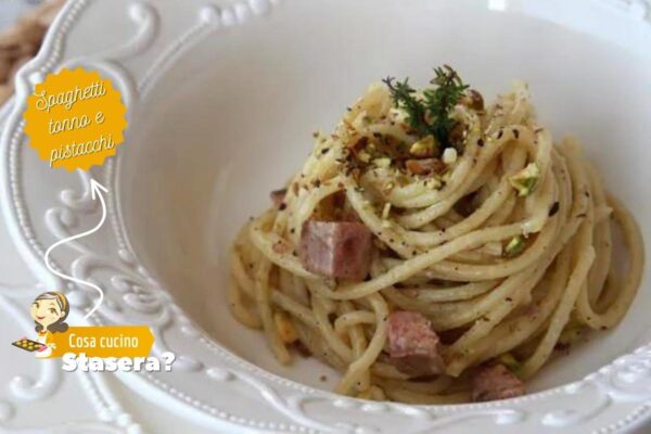 Cosa cucino stasera: spaghetti tonno e pistacchi