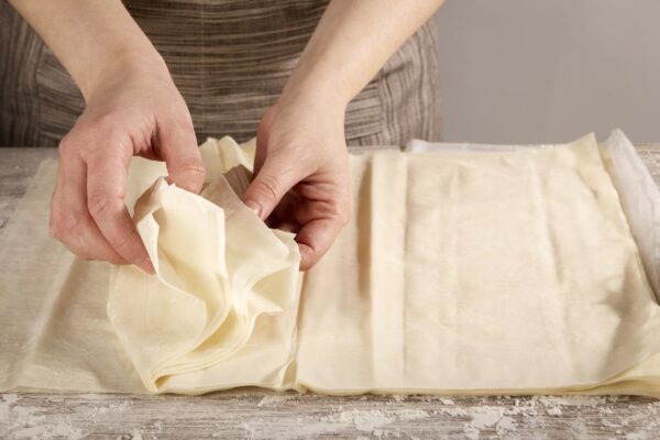 Pasta sfoglia in frigo che sta per scadere? Usala anche last minute per queste 4 ricette (anche dolci)