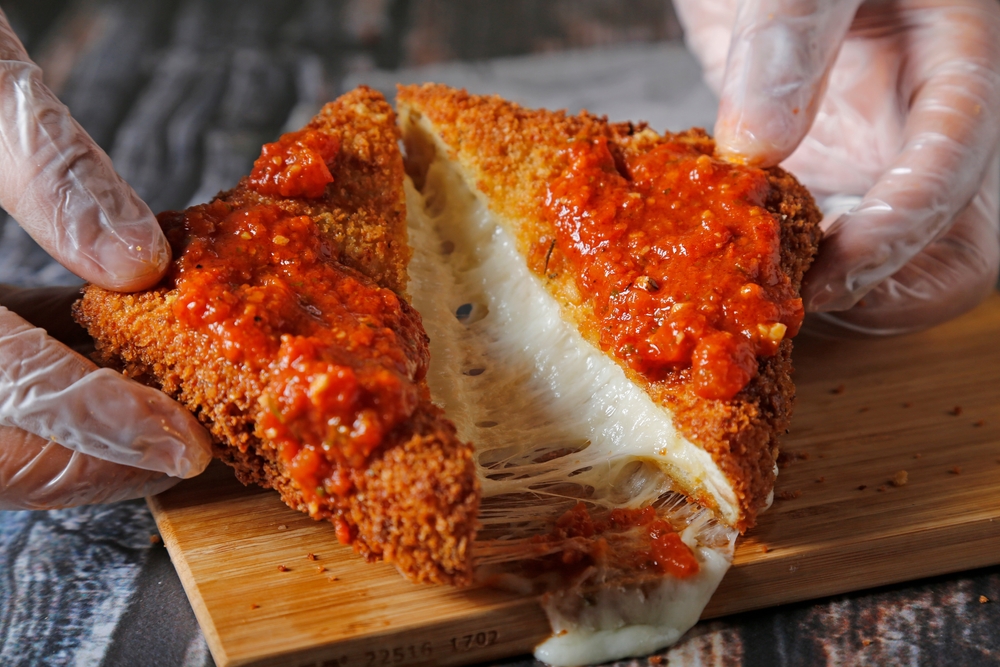 Mozzarella in carrozza, significato al cinema