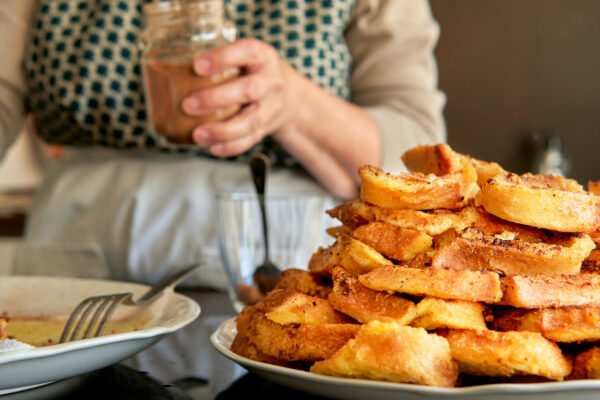 Come fare il pane maritato, il french toast abruzzese che rende goloso il pane raffermo