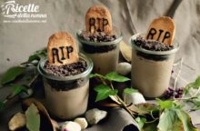 Bicchierini tomba: ricetta di Halloween agli Oreo pronta in pochi minuti