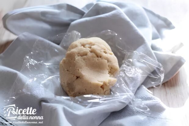 Preparazione Vanillekipferl, biscottini tedeschi alla vaniglia 2