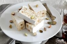 Come fare il torrone in casa: la ricetta del torrone morbido da preparare in vista del Natale