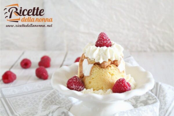 Aggiungi il mascarpone al pandoro e porta in tavola un dolce delle feste originale e goloso come pochi