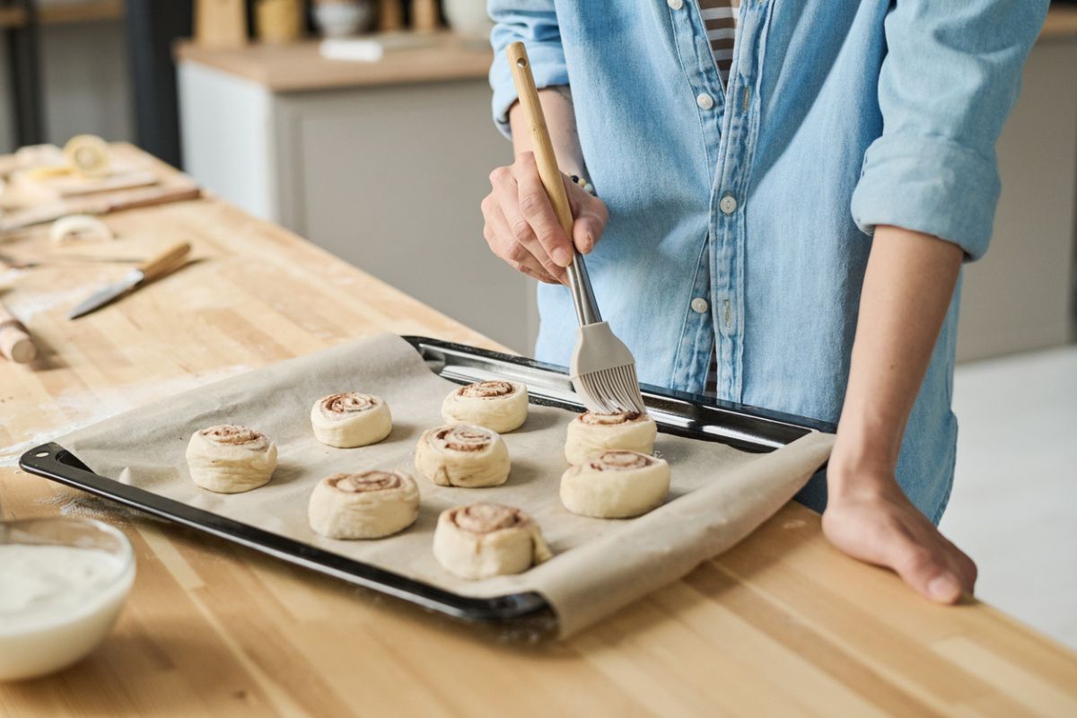 Non la usi solo nei dolci: 10 ricette con la cannella (e 2 sono salate)