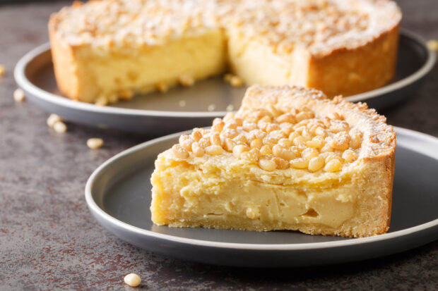 Torta della nonna con crema di limone