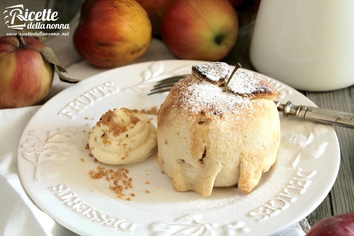 Ricetta facile e veloce per fare un dessert davvero goloso utilizzando anche la pasta briseè già pronta