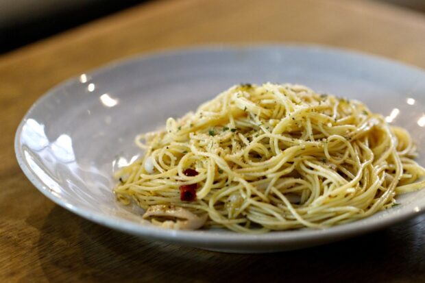 Spaghetti aglio olio e peperoncino