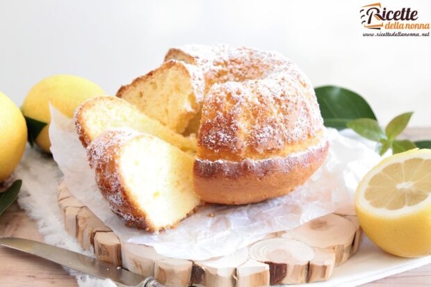 Ciambella al cucchiaio sofficissima al limone